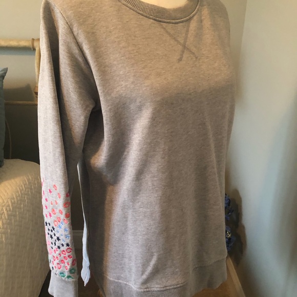 Joules brand sweatshop with embroidered sleeves - Picture 8 of 12